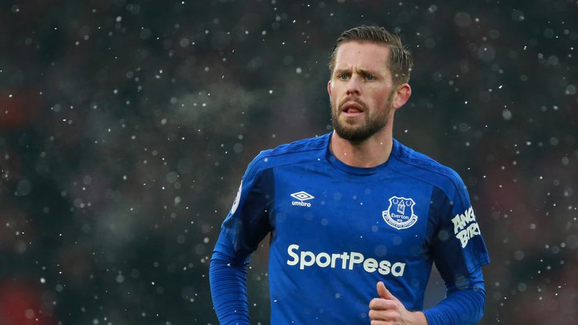 欧洲杯变阵奇兵：战术灵活，惊喜不断！，欧洲杯战记